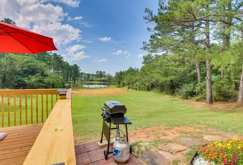 Alabama Retreat W/ Private Pond, Deck & Pool Table