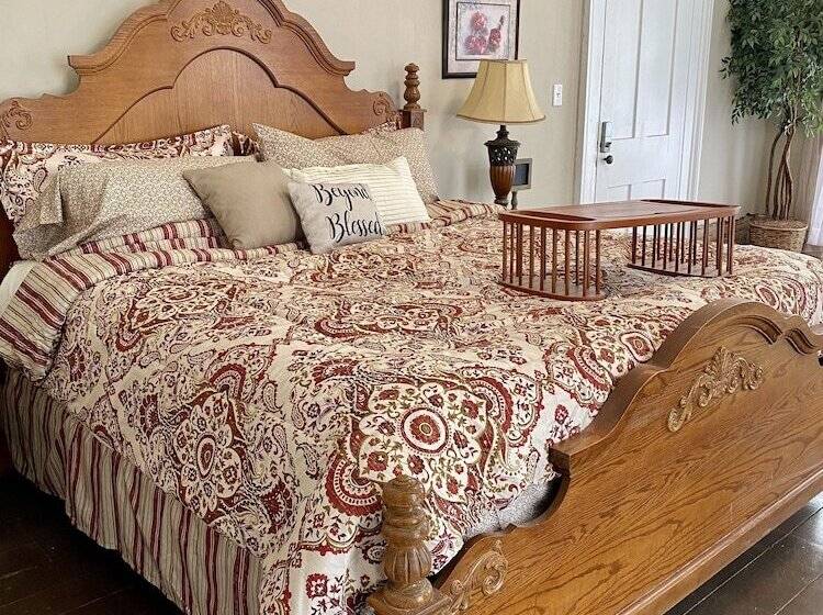 ベッドアンドブレックファースト Historic Mcdonald Airbnb