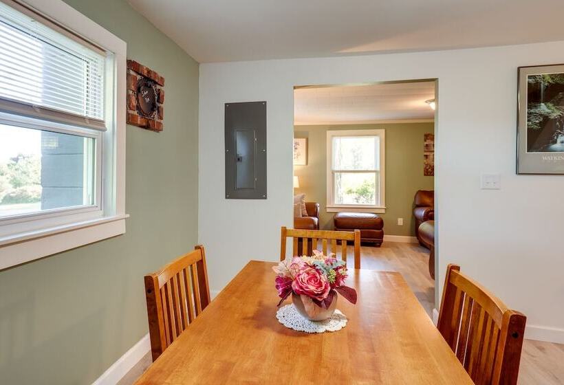 Charming Watkins Glen Home W/ Yard!