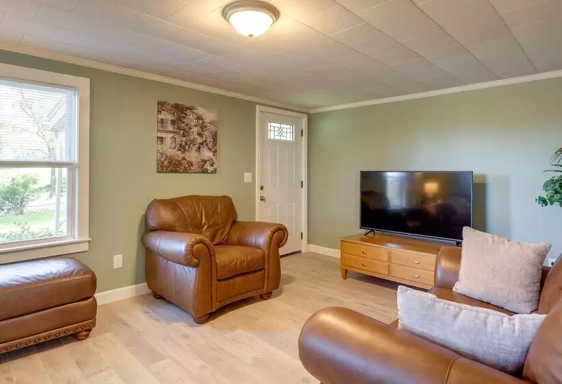 Charming Watkins Glen Home W/ Yard!