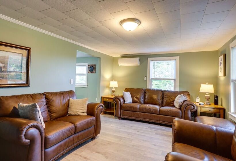 Charming Watkins Glen Home W/ Yard!