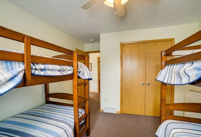 Walk To Beach, Lake Edinboro Views: Camp Dickson