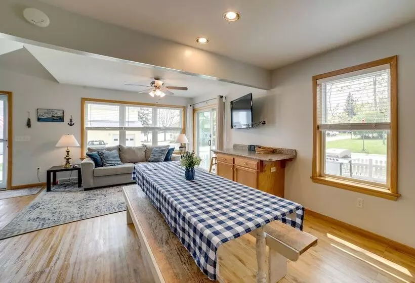 Walk To Beach, Lake Edinboro Views: Camp Dickson