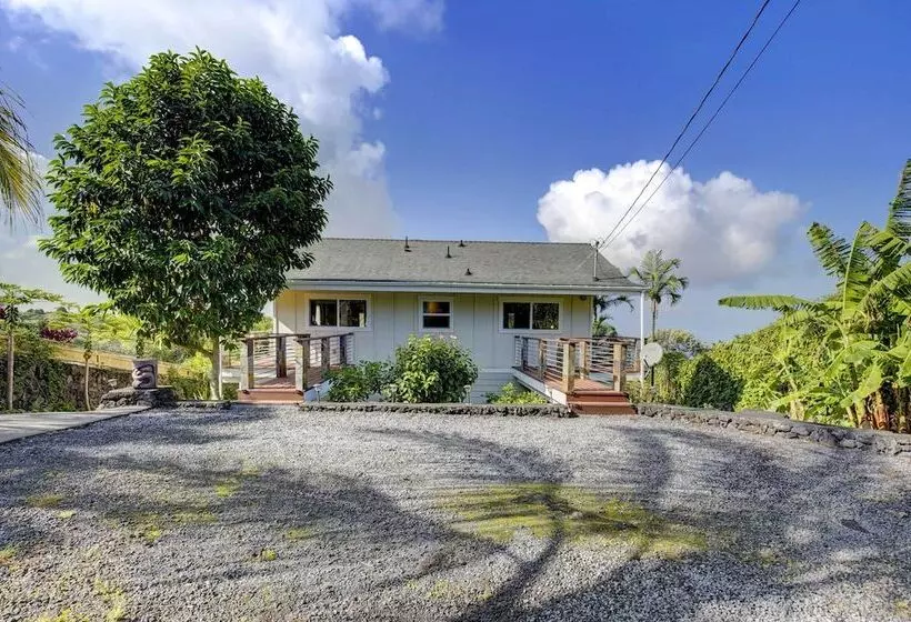 Cozy Kona Coast Apt W/ Lanai ~ 8 Miles To Beach!