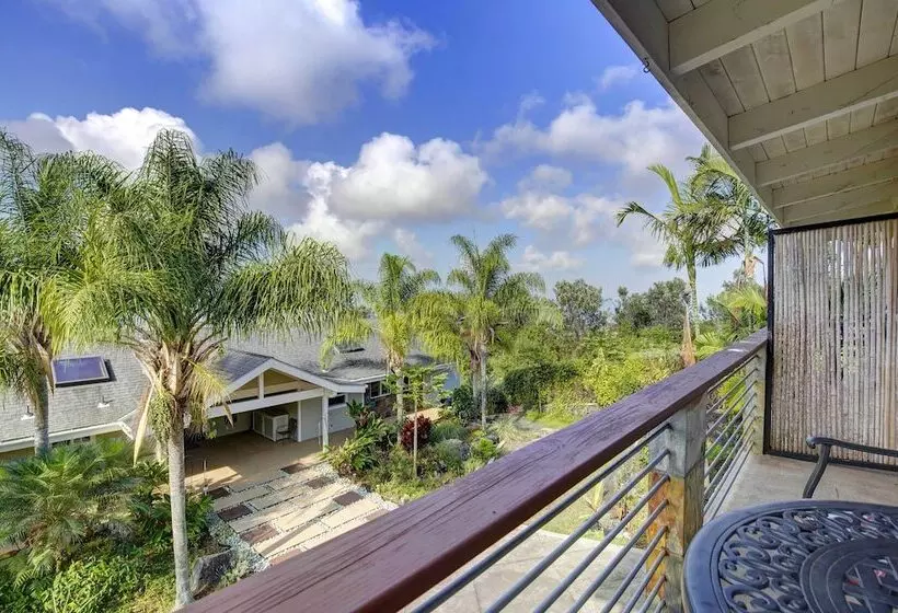 Cozy Kona Coast Apt W/ Lanai ~ 8 Miles To Beach!