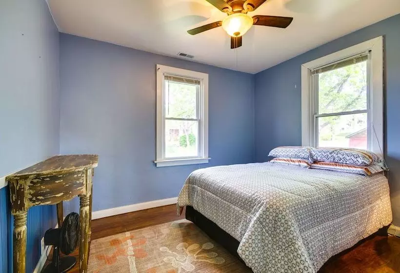 Downtown Hermann Vacation Home Near Wineries!