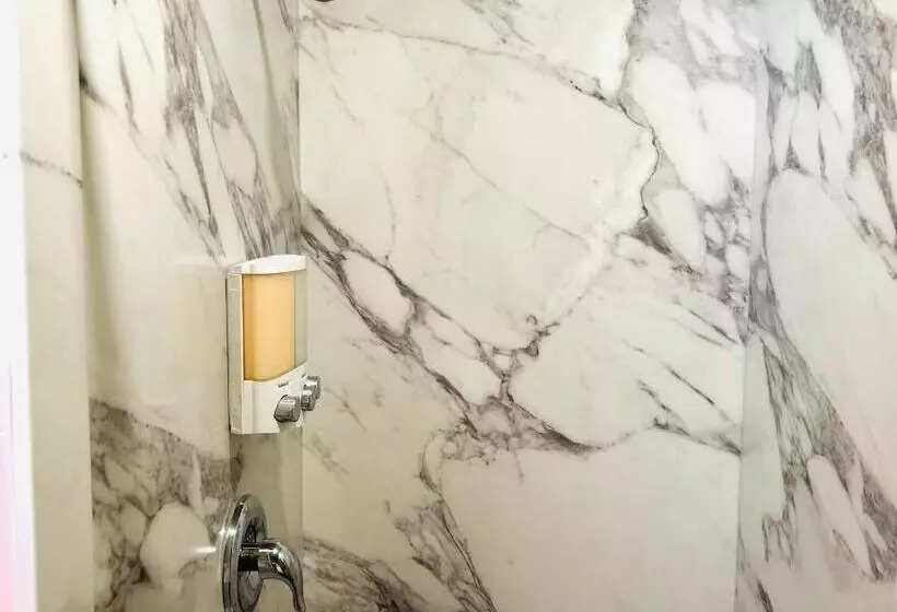 簡易ホテル Somerset