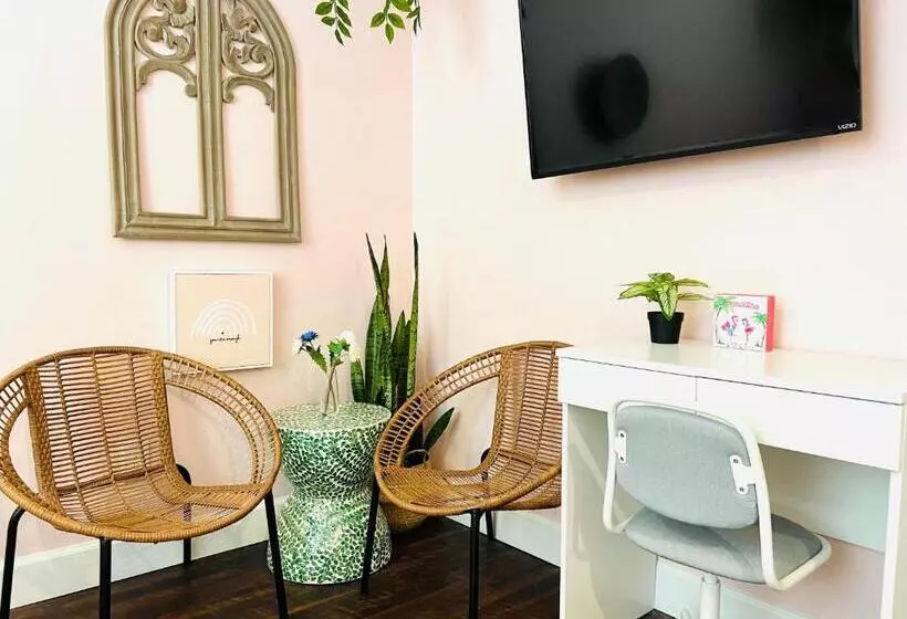 簡易ホテル Somerset