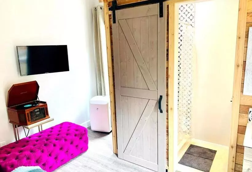 簡易ホテル Somerset