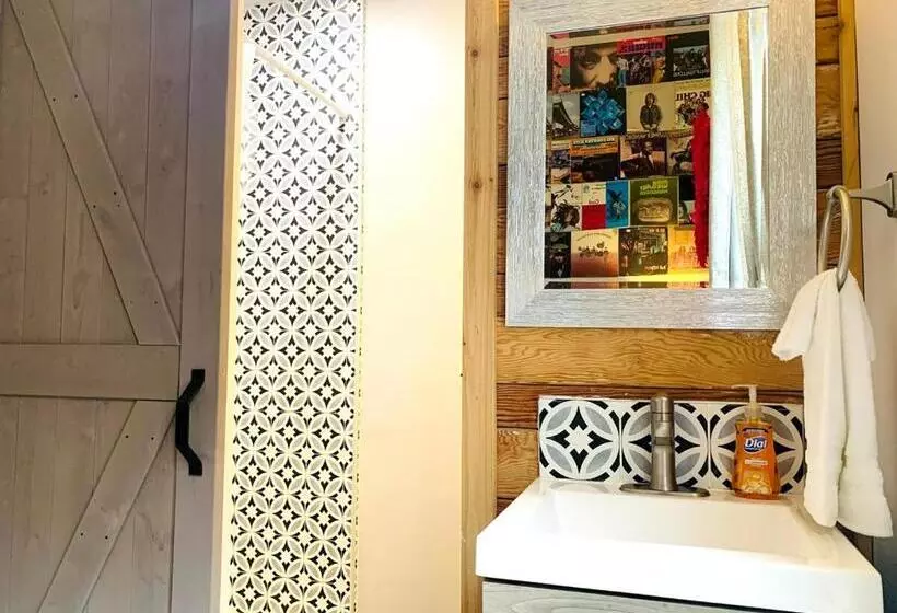 簡易ホテル Somerset