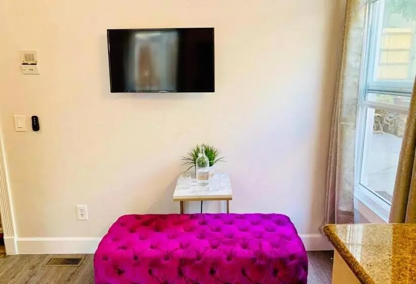 簡易ホテル Somerset