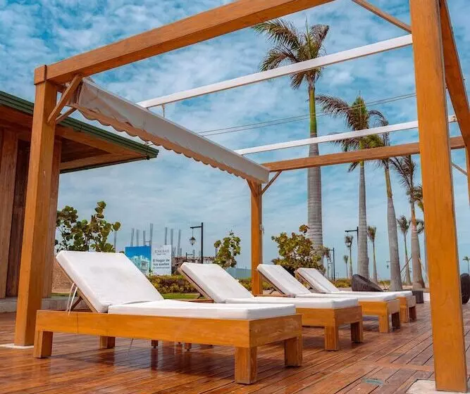 Hotelli Karibao Resort Town