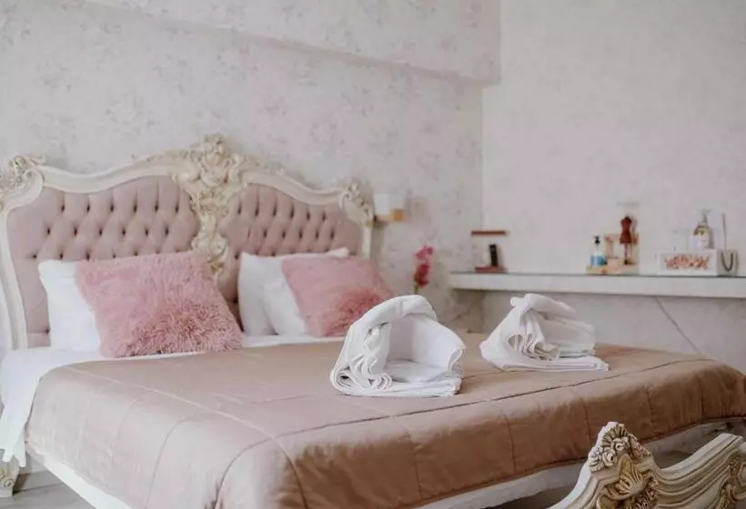هتل Roh Suites