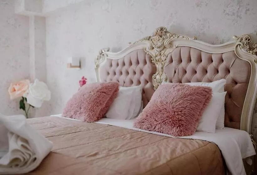 هتل Roh Suites