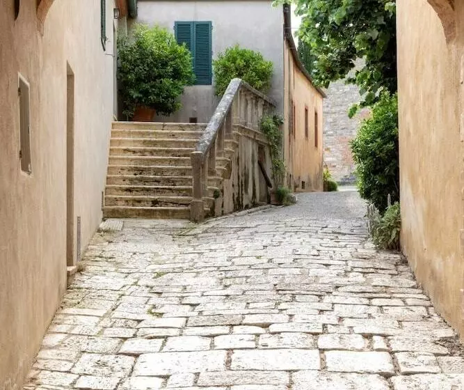 Maaseutuhotelli Borgo D Asso