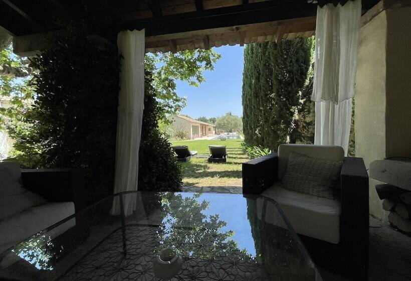 田舎風ホテル Mas Millésime