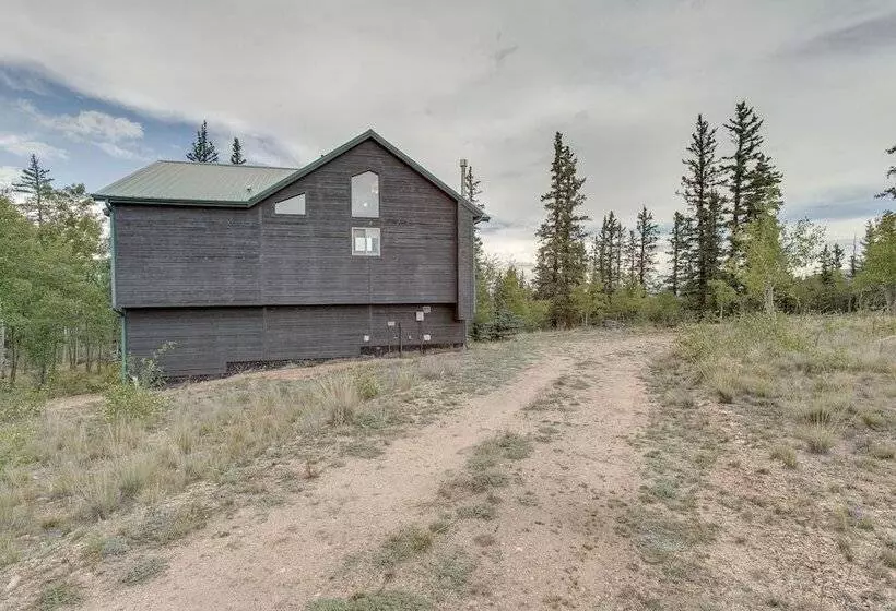 Jefferson Mountain Cabin W/ Private Deck & Grill!