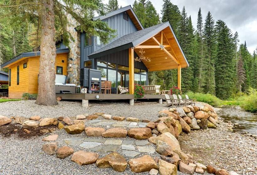 Modern Turnerville Cabin W/ Hot Tub & Scenic Views