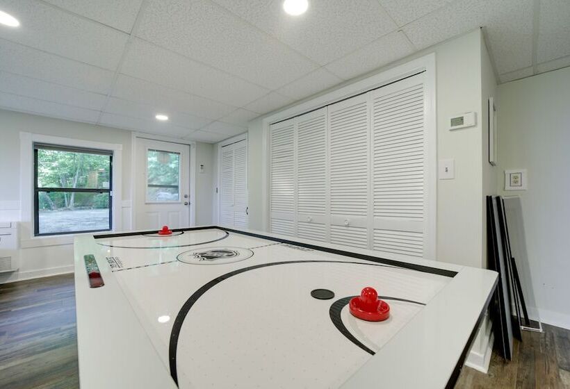 Mountain View Cabin W/ Hot Tub: 27 Mi To Asheville