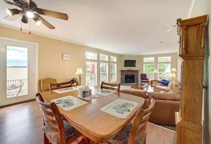 Pet Friendly Checotah Home W/ Deck & Lake Views!