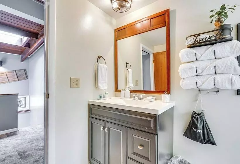 Alpine House  Modern Delevan Cabin On 2 Acres