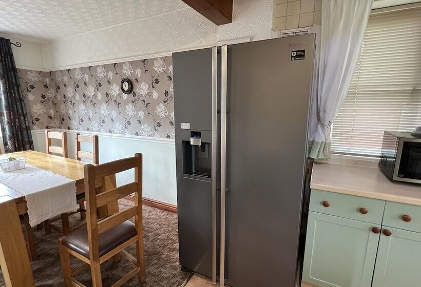 레지던스 Carlisle The Cathedral City And Gateway In Cumbria