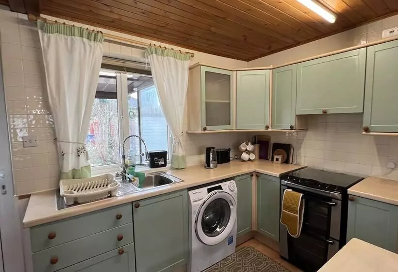 Residenssi Carlisle The Cathedral City And Gateway In Cumbria