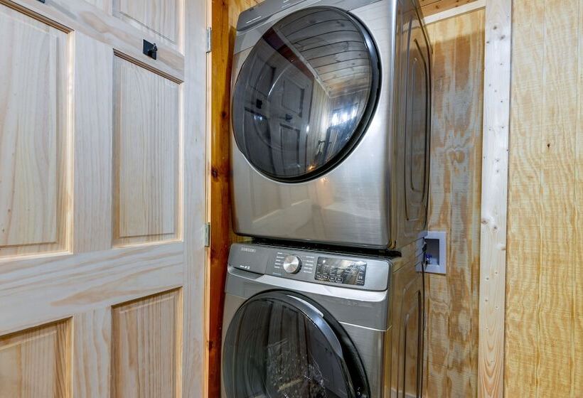 Furnished Deck: Rustic Cabin In Cosby!