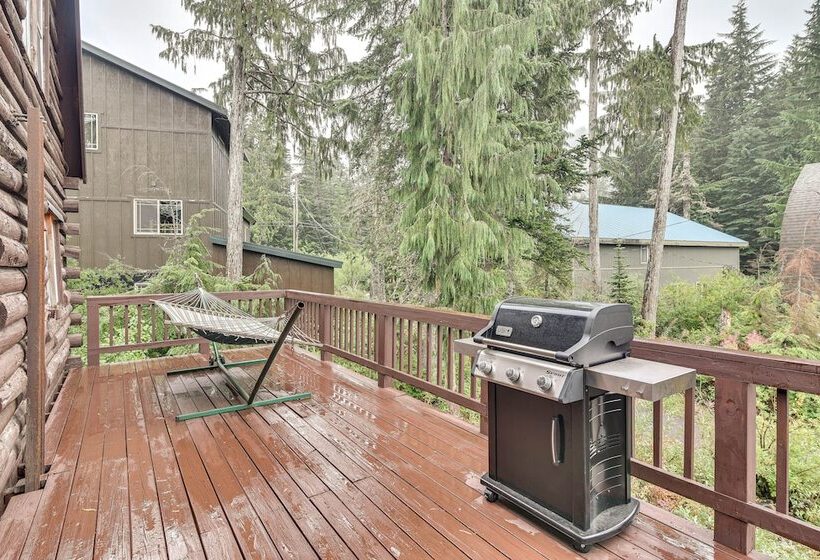 Rustic Government Camp Cabin W/ Mountain Views!