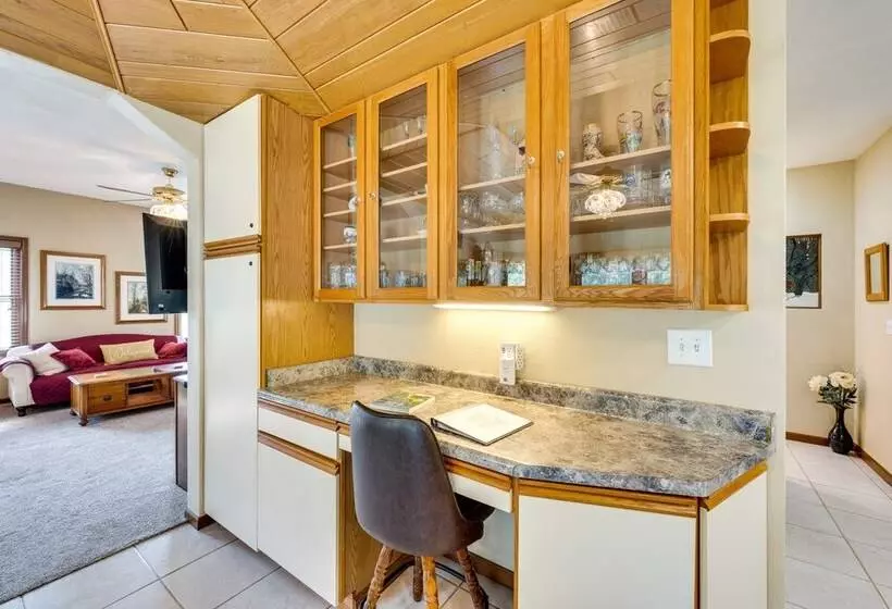 Spacious Beloit Retreat: Close To Parks & Trails!