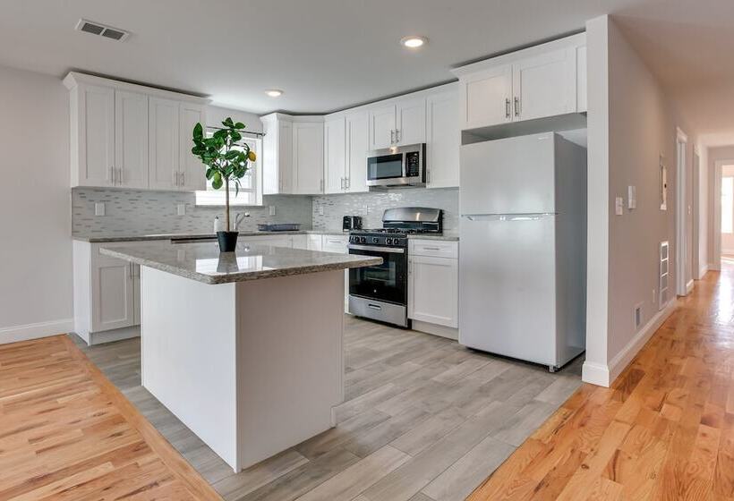 Stylish Newark, New Jersey, Vacation Rental!