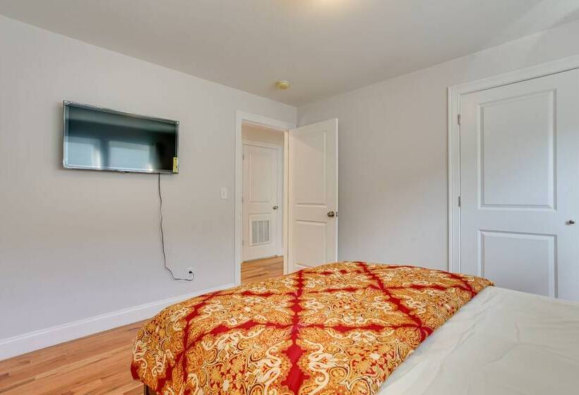 Stylish Newark, New Jersey, Vacation Rental!