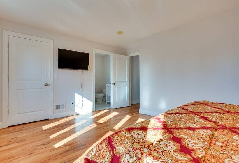 Stylish Newark, New Jersey, Vacation Rental!