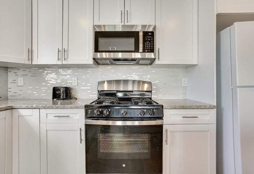 Stylish Newark, New Jersey, Vacation Rental!