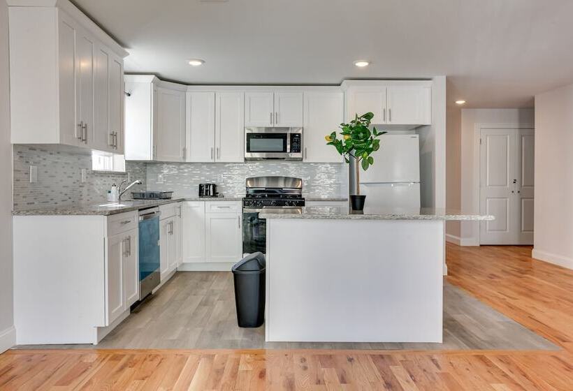 Stylish Newark, New Jersey, Vacation Rental!