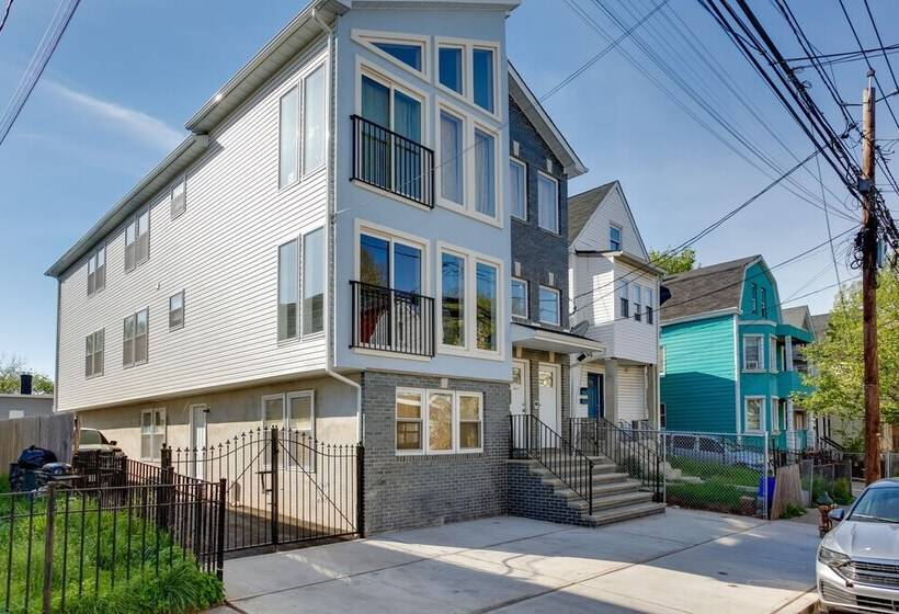 Stylish Newark, New Jersey, Vacation Rental!