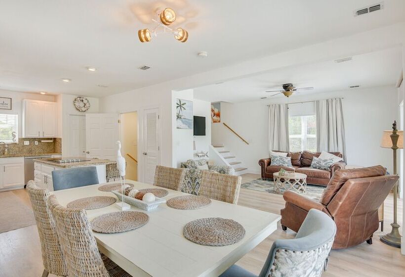 Sunny Key Largo Home W/ Golf Cart & Kayaks