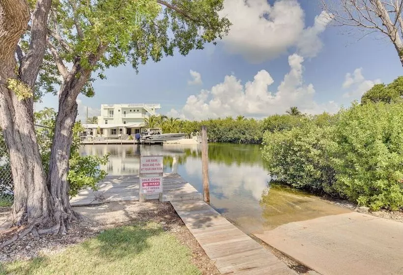 Sunny Key Largo Home W/ Golf Cart & Kayaks
