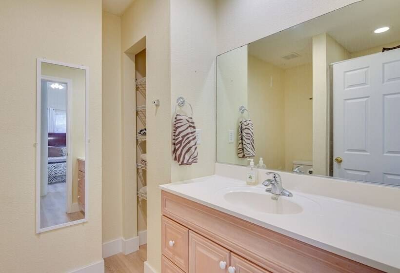 Sunny Key Largo Home W/ Golf Cart & Kayaks