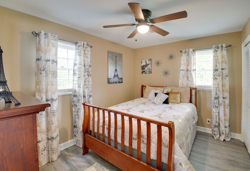 Waterfront Hot Springs Home: 19 Mi To Natl Park!