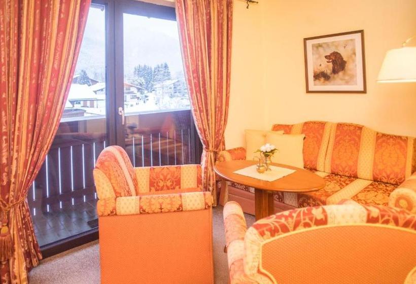 Отель Appartements Landhaus Waidmannsheil