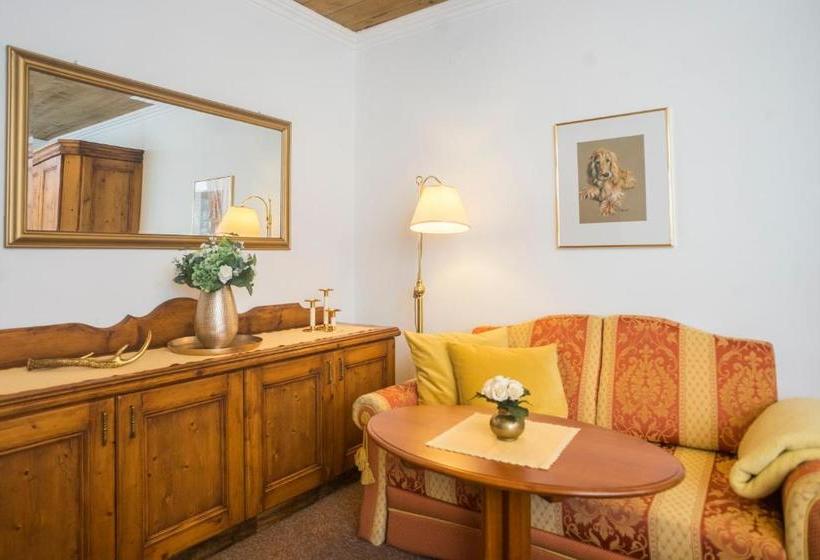 Отель Appartements Landhaus Waidmannsheil