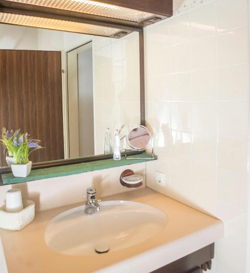 Отель Appartements Landhaus Waidmannsheil