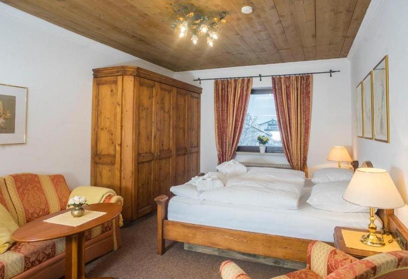 Отель Appartements Landhaus Waidmannsheil