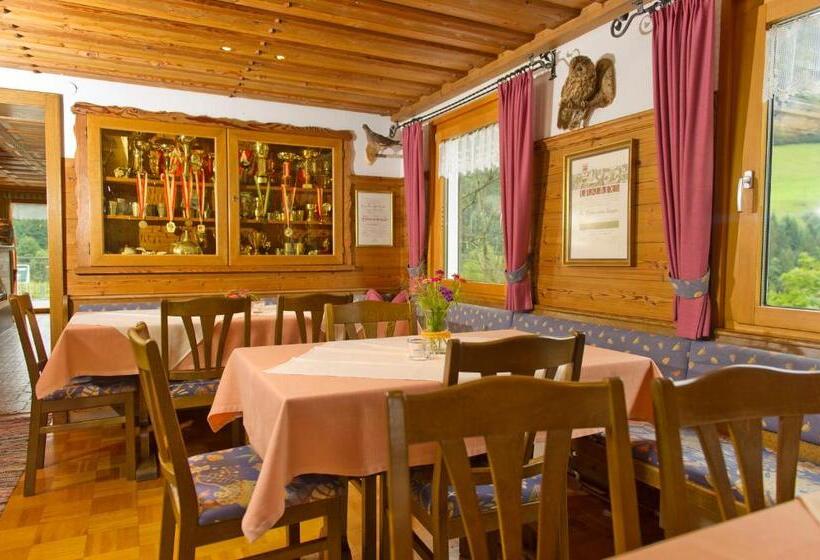 ホテル Café Pension Zum Jäger