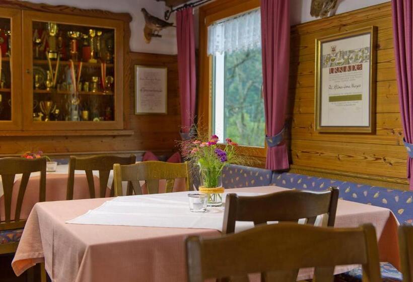 ホテル Café Pension Zum Jäger