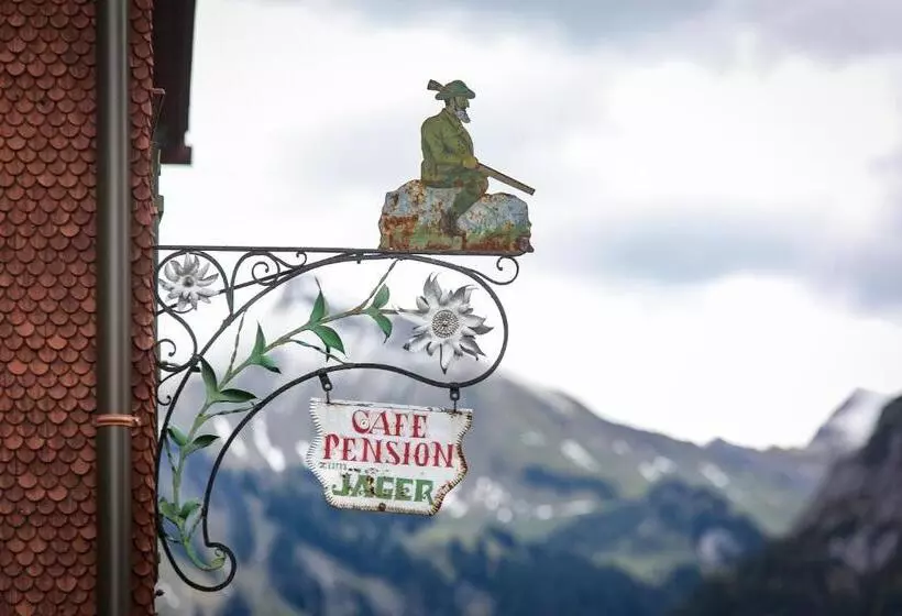 Hotelli Café Pension Zum Jäger