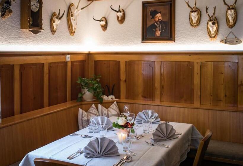 ホテル Café Pension Zum Jäger