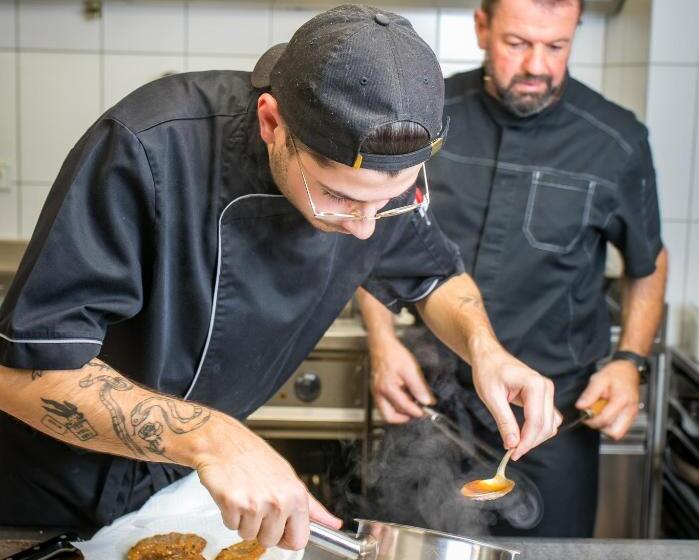 ホテル Café Pension Zum Jäger