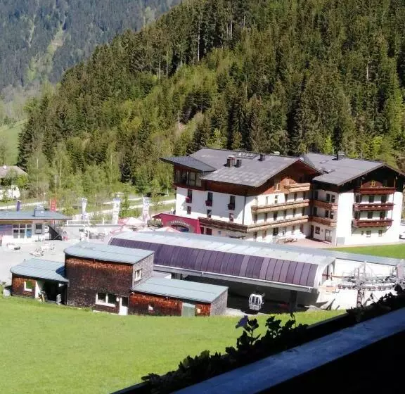 Hotelli Ferienhaus Regina